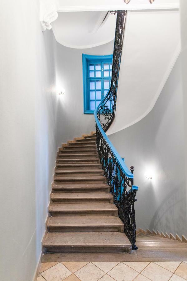 Hostal 2b & Budapest